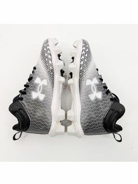 Under Armour Kids Football Cleats Black White Metallic Silver Size 1.5Y